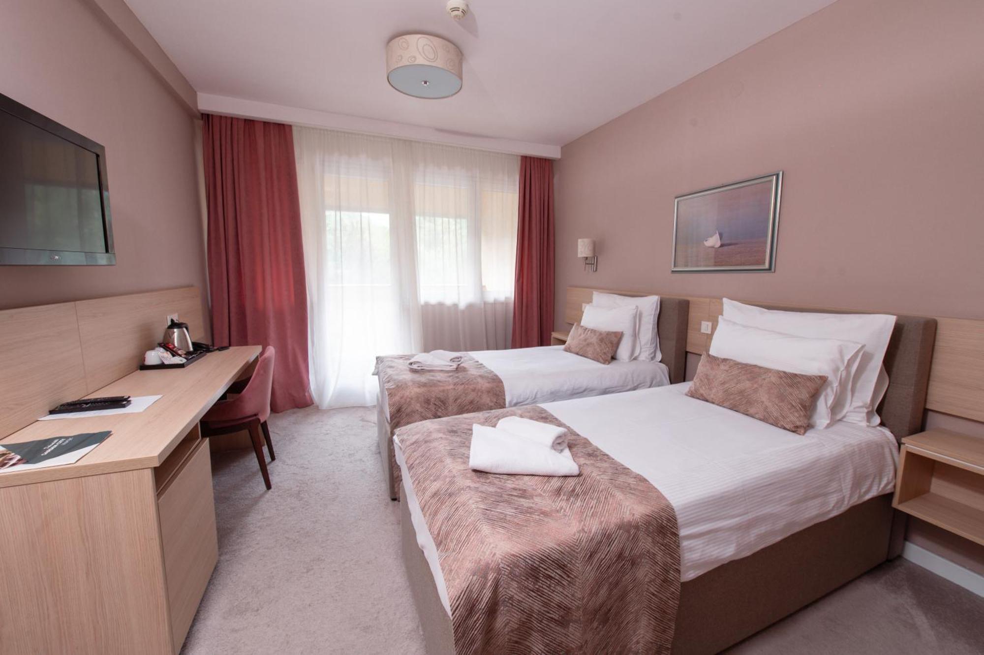 Garden City Hotel Konjic Eksteriør billede